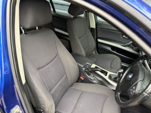 BMW 3-Series 2011 374808687