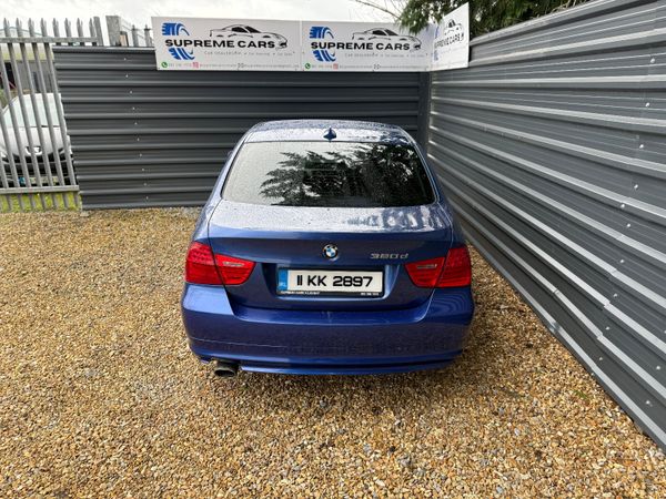 BMW 3-Series 2011 374808698