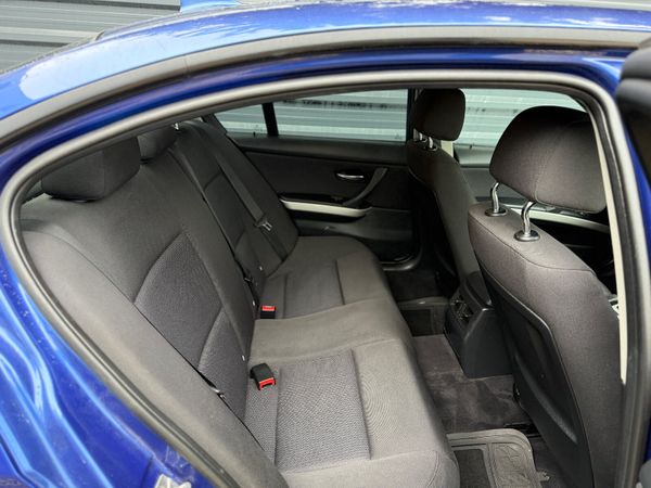 BMW 3-Series 2011 374808691