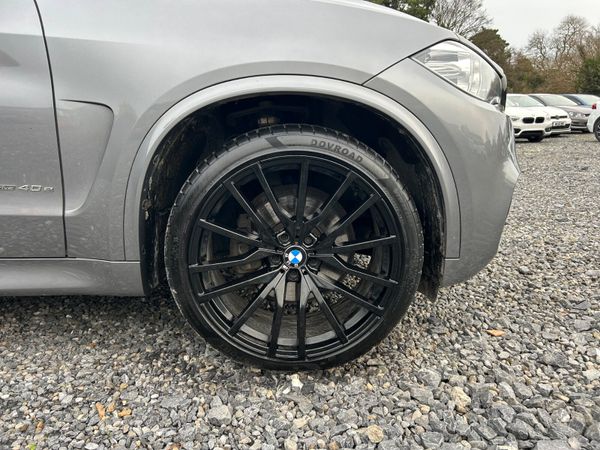 BMW X5 40e M-Sport 374814367