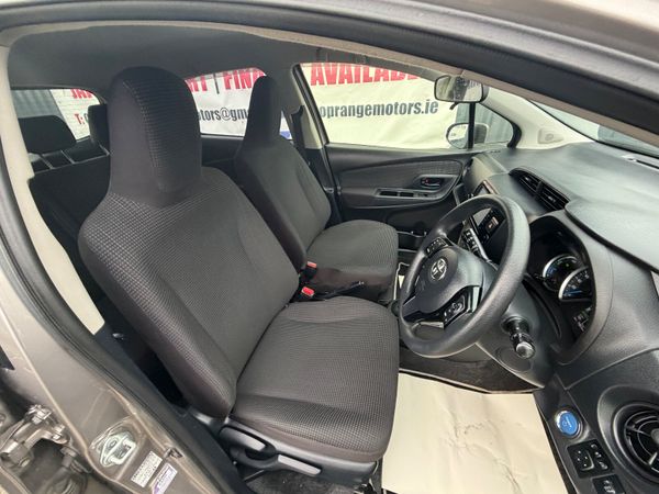 Toyota 2017 **low Milage ** 374813378