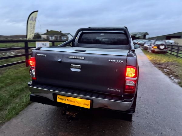 142 Toyota Hilux Invincible 3.0Ld4d Low Miles***** 374844010