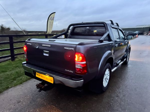 142 Toyota Hilux Invincible 3.0Ld4d Low Miles***** 374844011