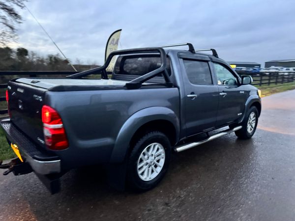 142 Toyota Hilux Invincible 3.0Ld4d Low Miles***** 374844062
