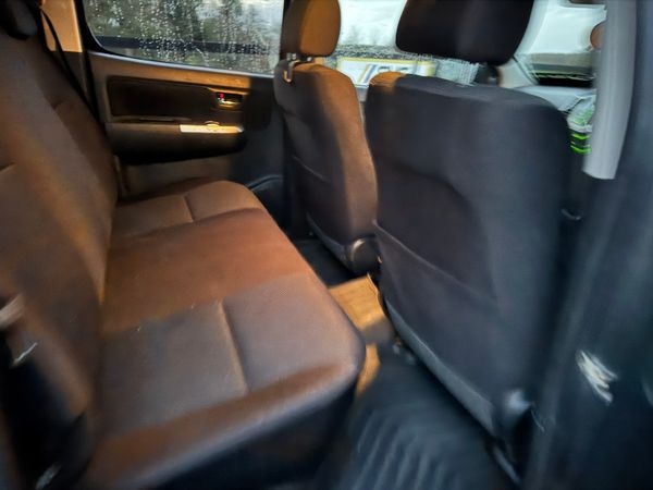 142 Toyota Hilux Invincible 3.0Ld4d Low Miles***** 374844063