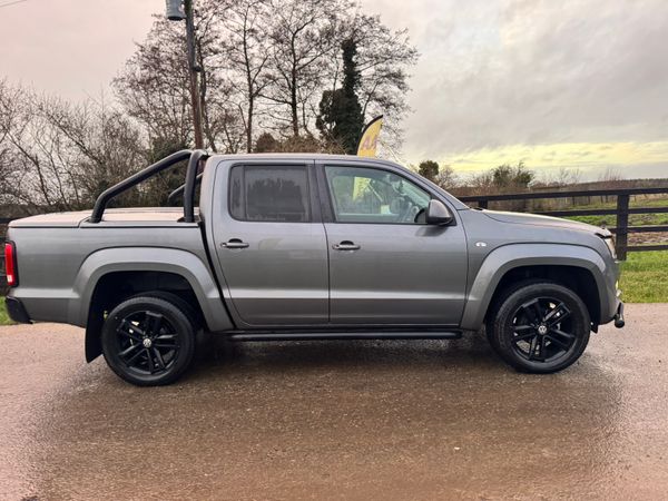 152 Volkswagen Amarok Highline 180bhp black Ed 374844812
