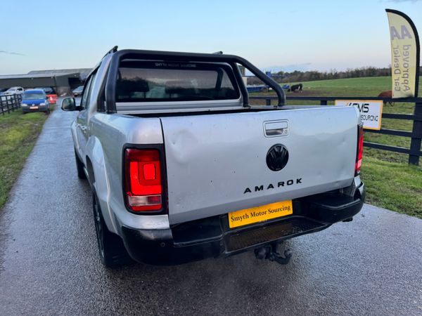 141 Volkswagen Amarok Highline 180bhp black Ed 374844999