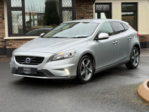 Excellent Condition 161 Volvo V40 R-Design! 374845844