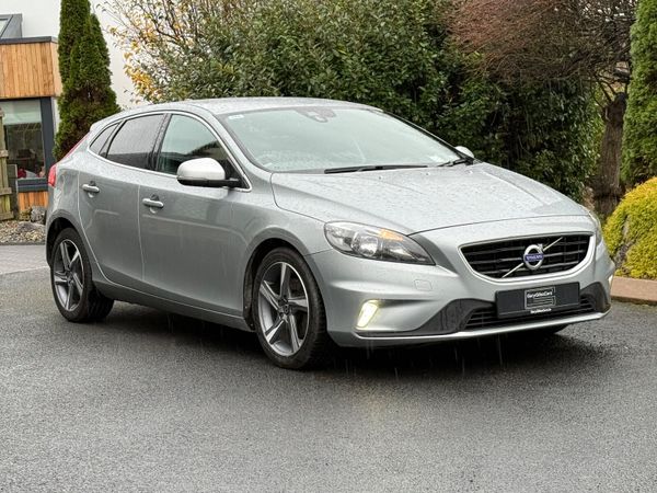 Excellent Condition 161 Volvo V40 R-Design! 374845845