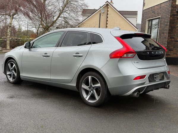 Excellent Condition 161 Volvo V40 R-Design! 374845846