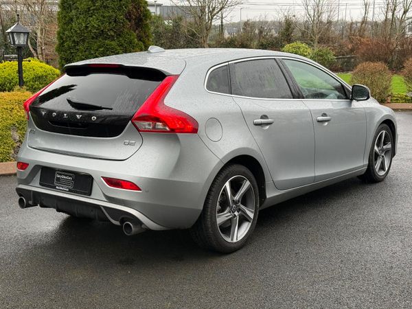 Excellent Condition 161 Volvo V40 R-Design! 374845850