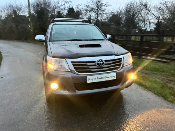 142 Toyota Hilux Invincible 3.0Ld4d Low Miles***** 374843996
