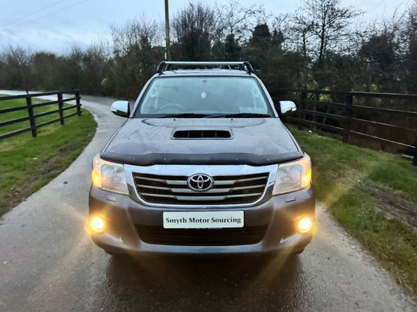 142 Toyota Hilux Invincible 3.0Ld4d Low Miles***** 374843997