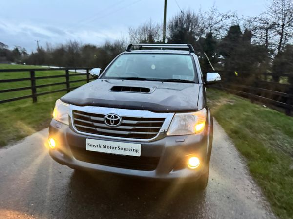 142 Toyota Hilux Invincible 3.0Ld4d Low Miles***** 374843999