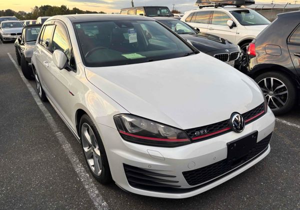 2015 VW Golf GTI - Pano roof + Leather seats 374865625