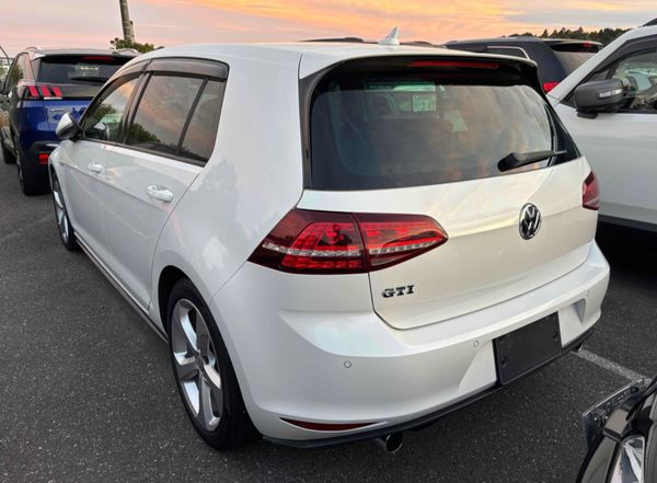 2015 VW Golf GTI - Pano roof + Leather seats 374865623