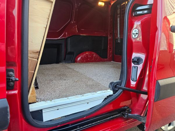 PEUGEOT PARTNER 1.6 HDI // NO VAT // BIG SPEC 374863336