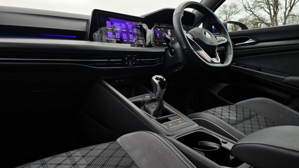 🔥 2022 VW Golf 1.5 TSI 130HP R-Line 374876778