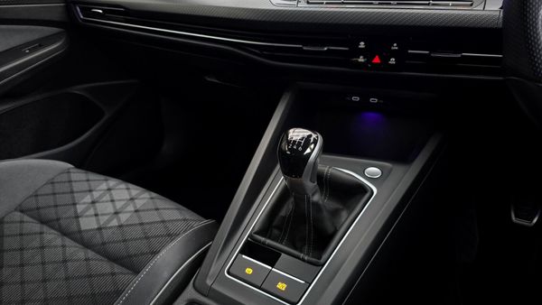 🔥 2022 VW Golf 1.5 TSI 130HP R-Line 374876924