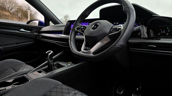 🔥 2022 VW Golf 1.5 TSI 130HP R-Line 374876920