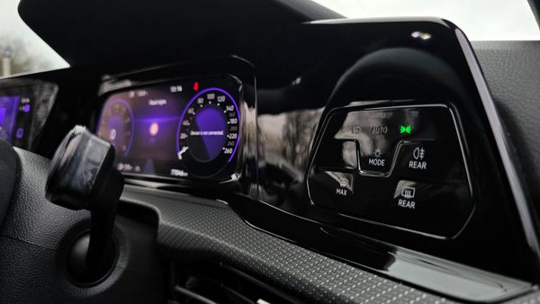 🔥 2022 VW Golf 1.5 TSI 130HP R-Line 374876922