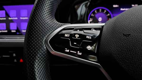 🔥 2022 VW Golf 1.5 TSI 130HP R-Line 374877028