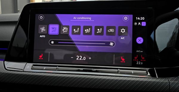 🔥 2022 VW Golf 1.5 TSI 130HP R-Line 374877502