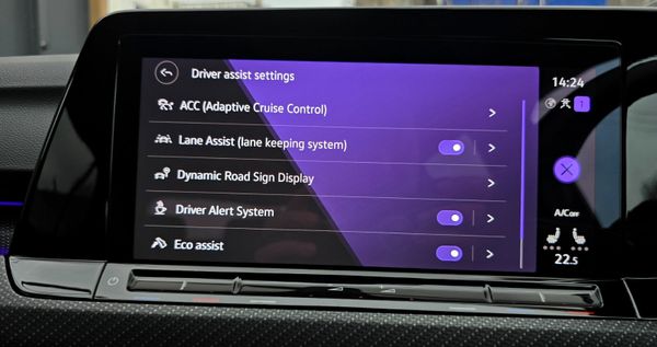 🔥 2022 VW Golf 1.5 TSI 130HP R-Line 374877533