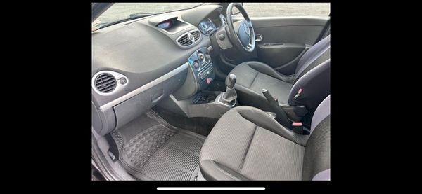 Renault Clio 2012 374886083