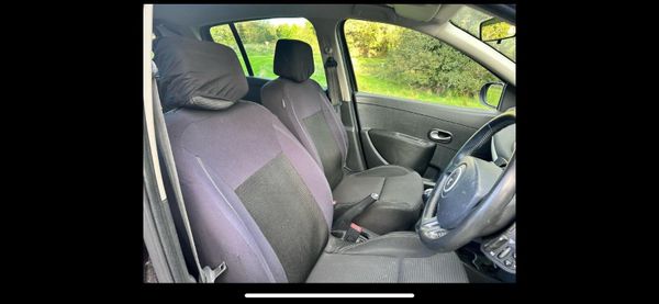 Renault Clio 2012 374886090