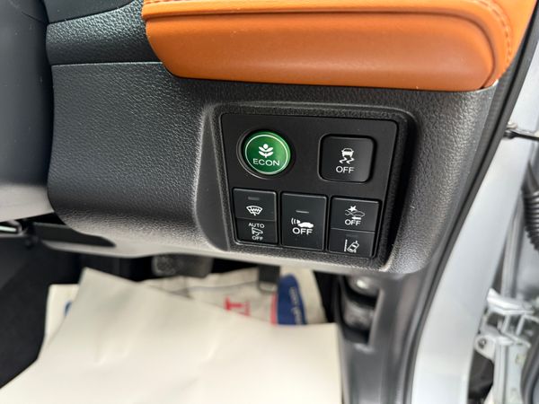 2017 Honda HRV(vezel)1.5 Hybrid Auto,  27k Miles 374892427