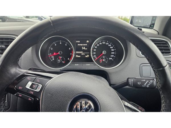 Volkswagen Polo 2016 374893636