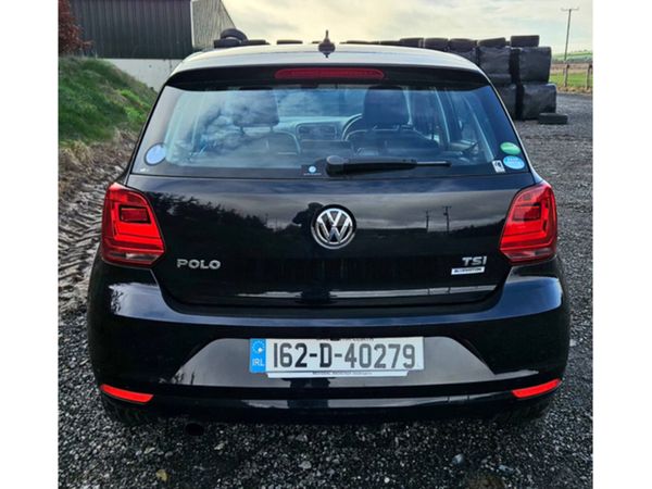 Volkswagen Polo 2016 374893631