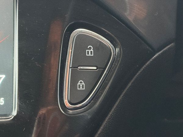 Opel Corsa 2016 SC Low Mileage 374928027