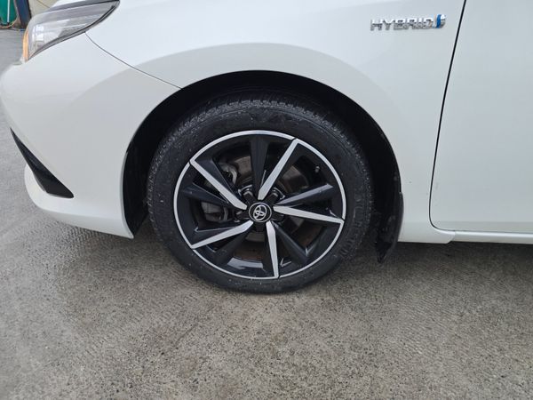 2018 Toyota Auris LUNA SPORT MODEL NICE EXTRAS 374923429