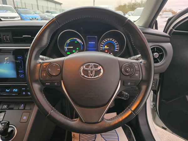 2018 Toyota Auris LUNA SPORT MODEL NICE EXTRAS 374923439