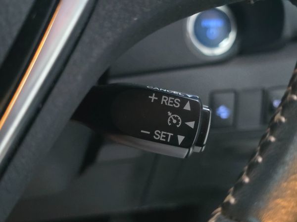 2018 Toyota Auris LUNA SPORT MODEL NICE EXTRAS 374923444