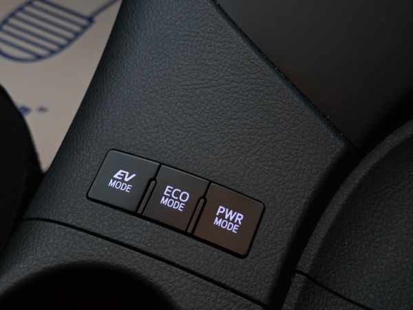 2018 Toyota Auris LUNA SPORT MODEL NICE EXTRAS 374923446