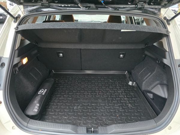 2018 Toyota Auris LUNA SPORT MODEL NICE EXTRAS 374923440