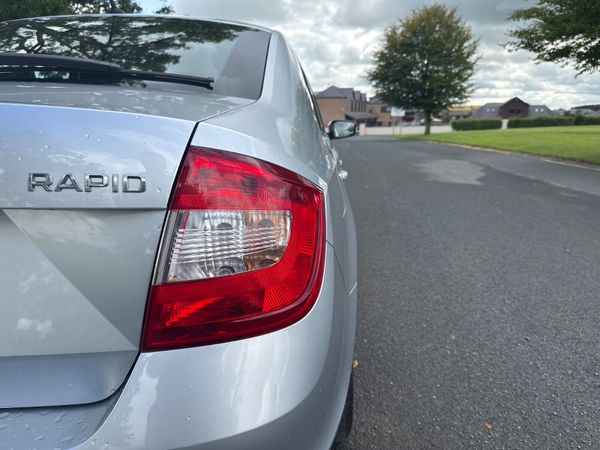 Skoda Rapid 2015 Spaceback Ambtion low mileage 374956361