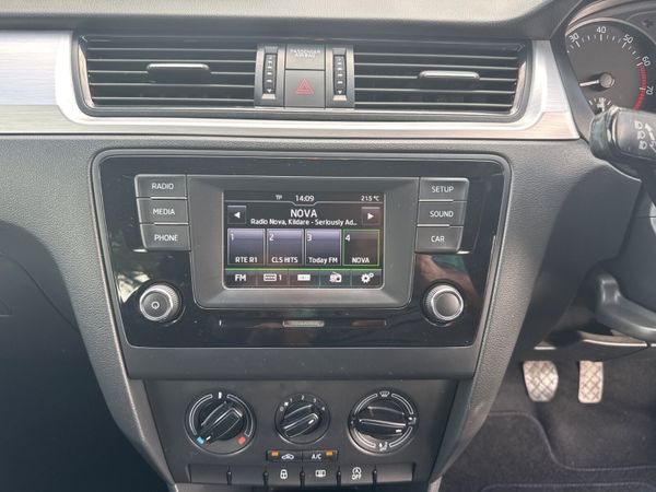 Skoda Rapid 2015 Spaceback Ambtion low mileage 374956370