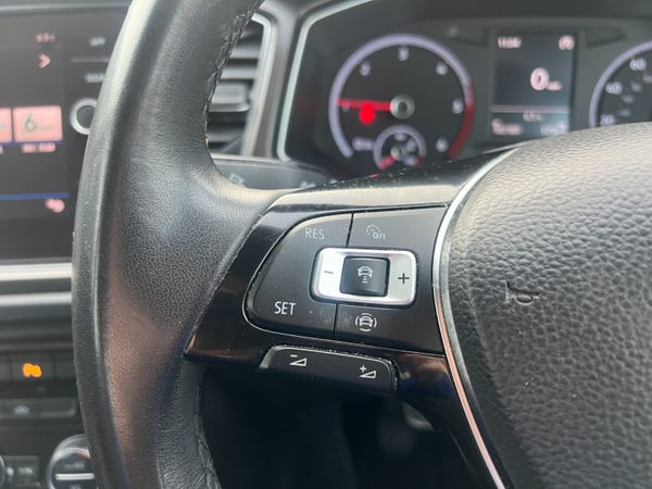 2019 Volkswagen T-Roc SE 1.6 TDI 374974138