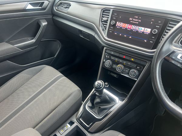 2019 Volkswagen T-Roc SE 1.6 TDI 374974146