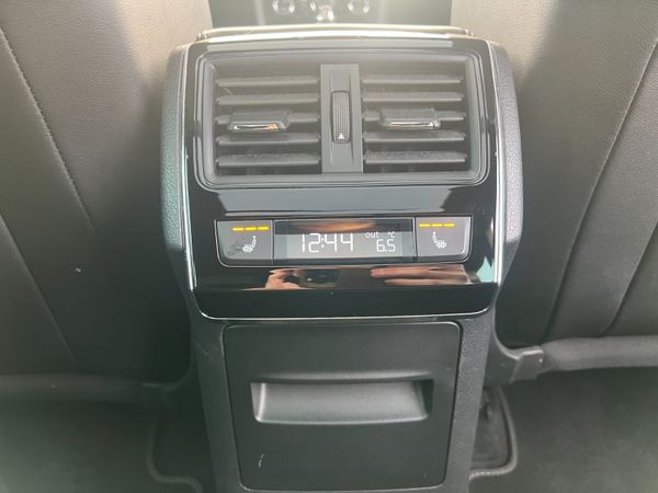 2020 (202)  Skoda Superb Sportline Plus PHEV PanRo 374973761