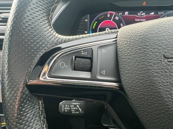 2020 (202)  Skoda Superb Sportline Plus PHEV PanRo 374973771