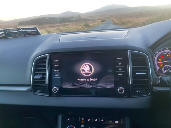 Skoda Karoq 2018 374988835