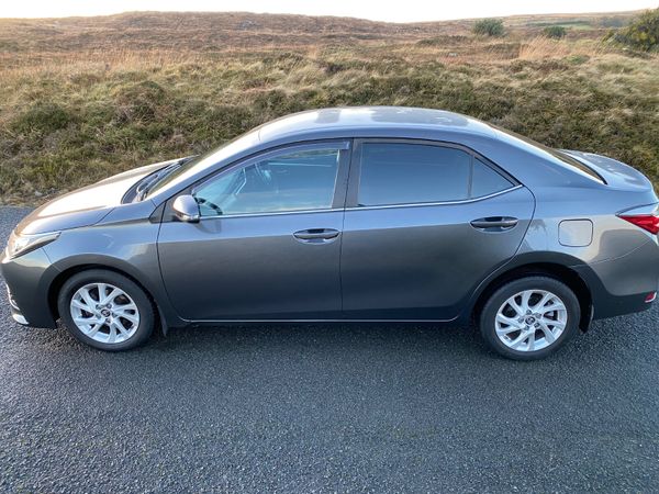 Toyota Corolla 2017 374989675