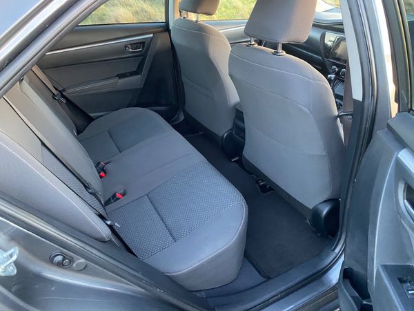 Toyota Corolla 2017 374989679