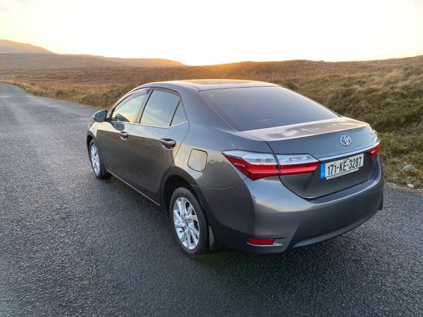 Toyota Corolla 2017 374989673