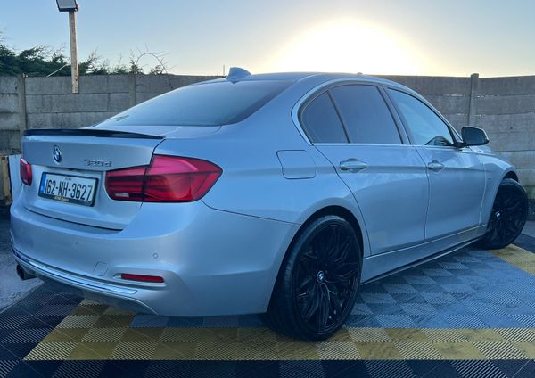 BMW 320D Luxury Edition 374995721